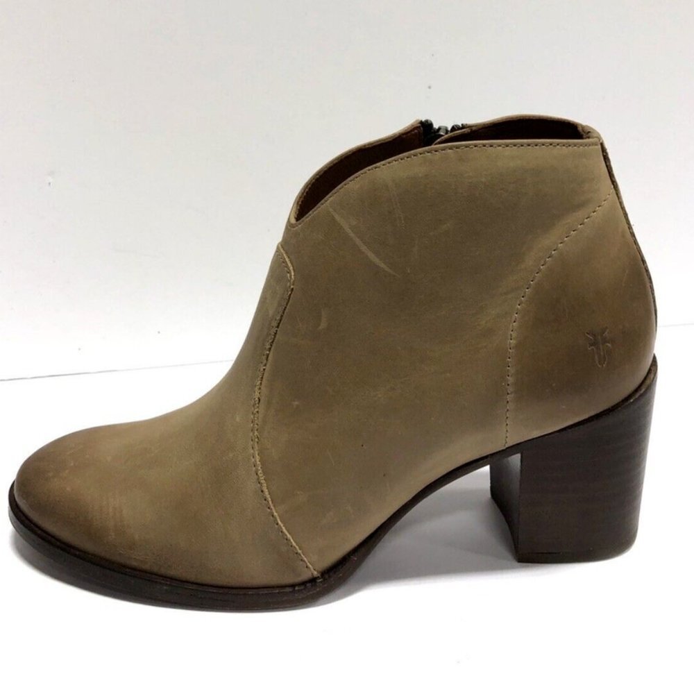 Frye Women's Nora Zip Short Bootie Dark Taupe, Size 7 M